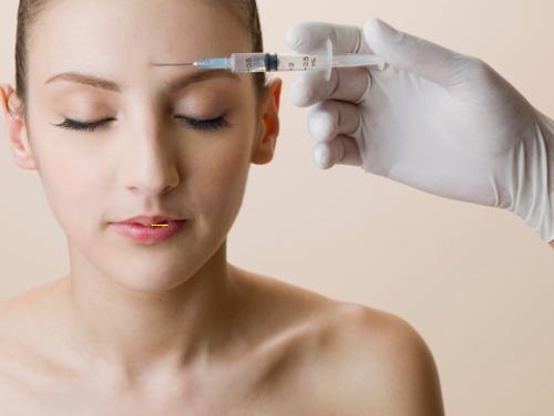 女性哪个时期禁止做双眼皮手术？